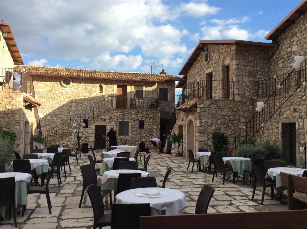 Hotel Il Feudo Dei Pierleoni Celano Exterior photo